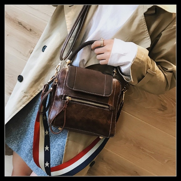 NEW KATE Tote Crossbody - Picture 4 of 8